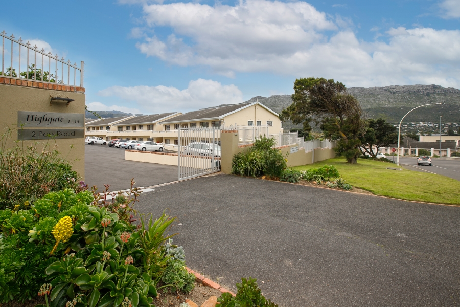 2 Bedroom Property for Sale in Fish Hoek Western Cape